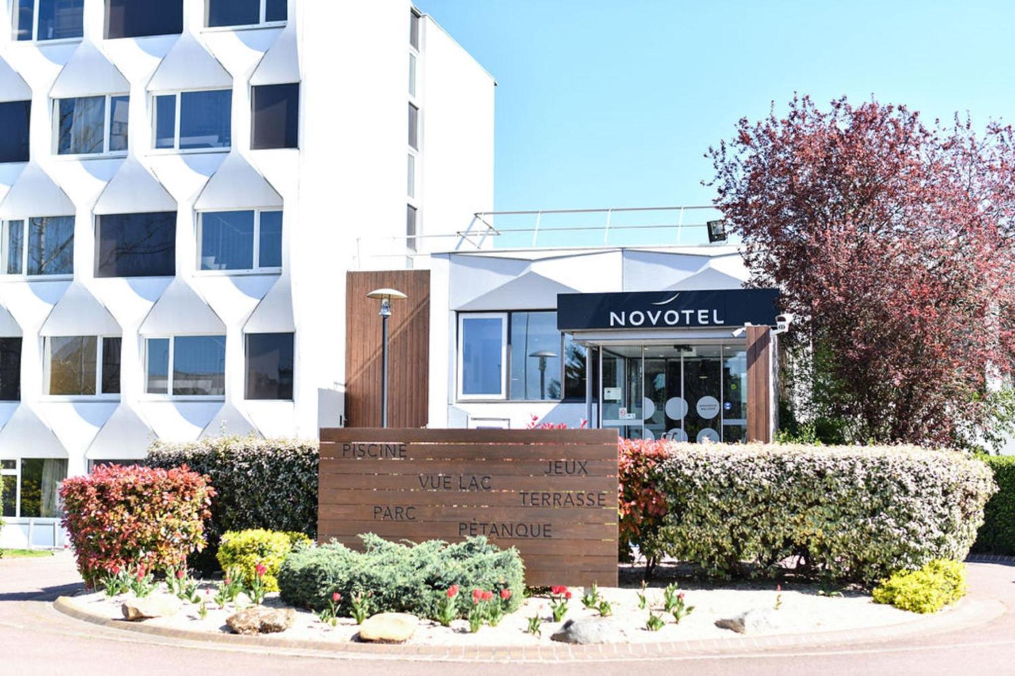 Novotel Paris Creteil Le Lac Exterior foto